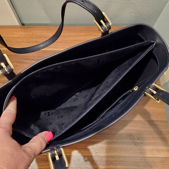 EUC Tory Burch "York" Shoulder Bag (NAVY) - Picture 3 of 6